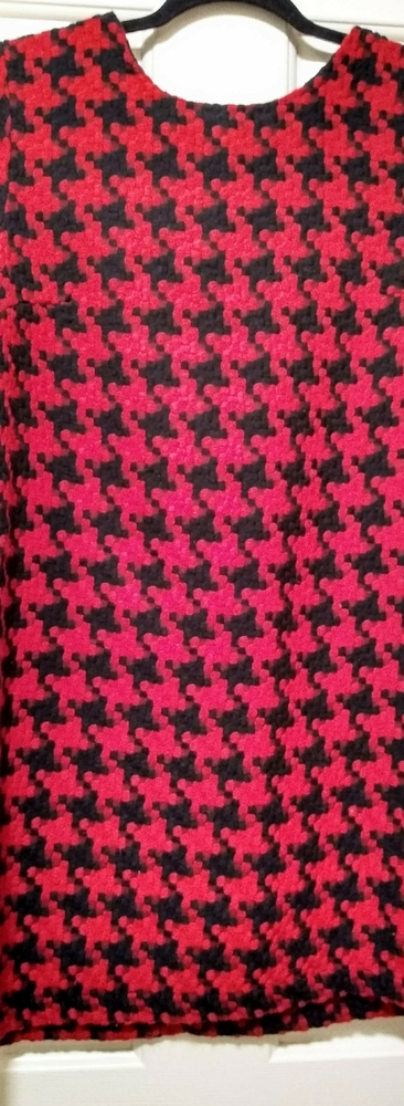 Retro-Inspired Patterned Shift Dress - image 6